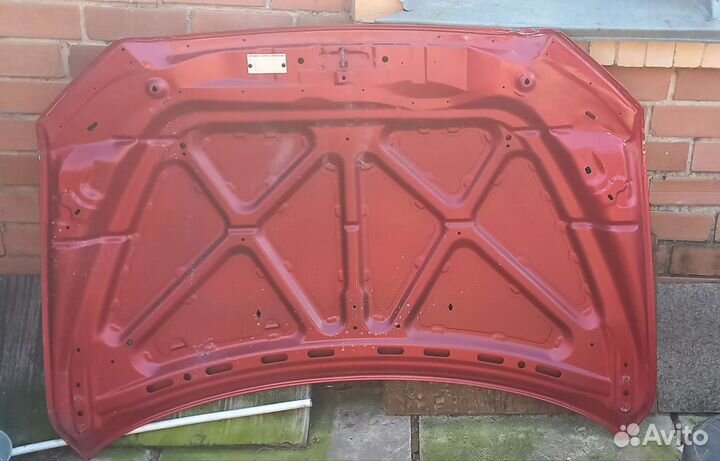 Капот lancer 10