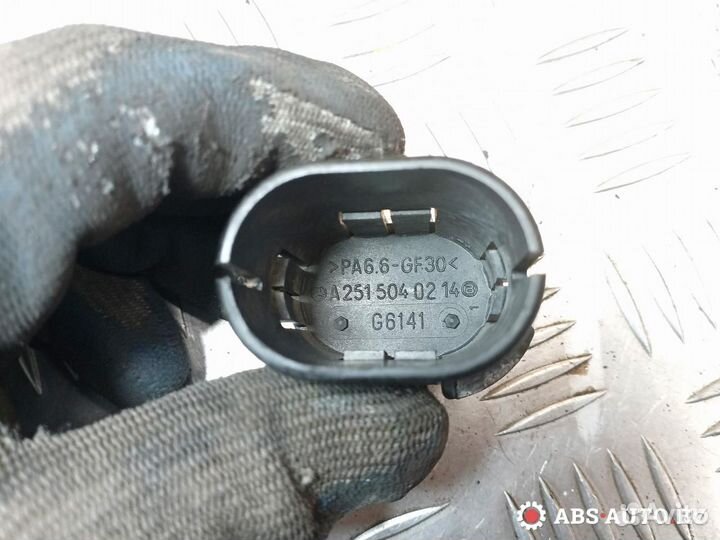 Кронштейн (крепление) радиатора Mercedes-Benz W251