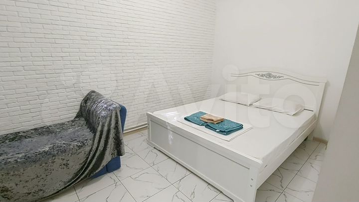 2-к. квартира, 60 м², 1/8 эт.