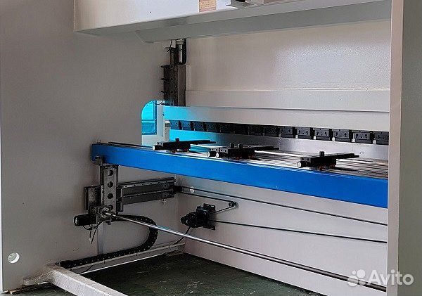Гидравлический листогибочный пресс HBM 125/3200C