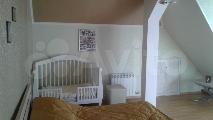 Коттедж 257 м² на участке 8 сот.