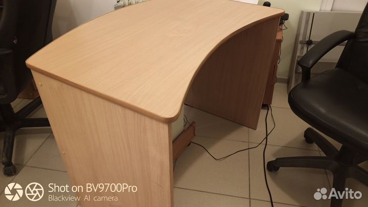 Офисный стол