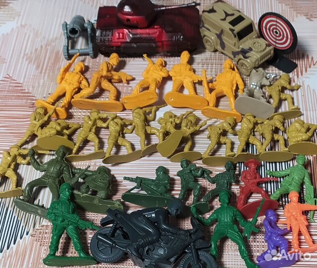 Игрушки- солдатики пакетом