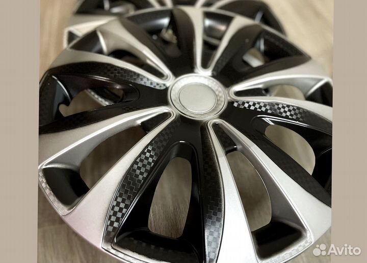 Колпаки на колеса R15 новые 4 штуки