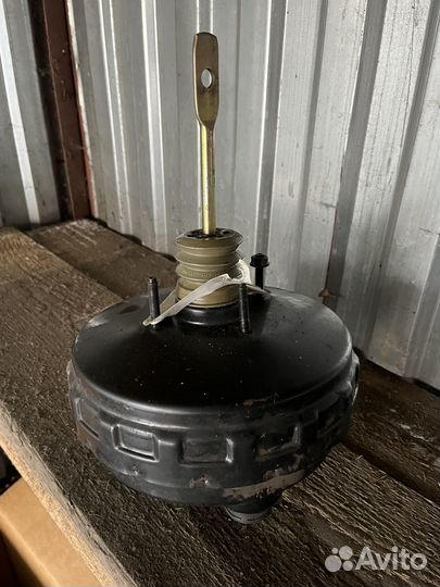 Усилитель тормозов вакуумный