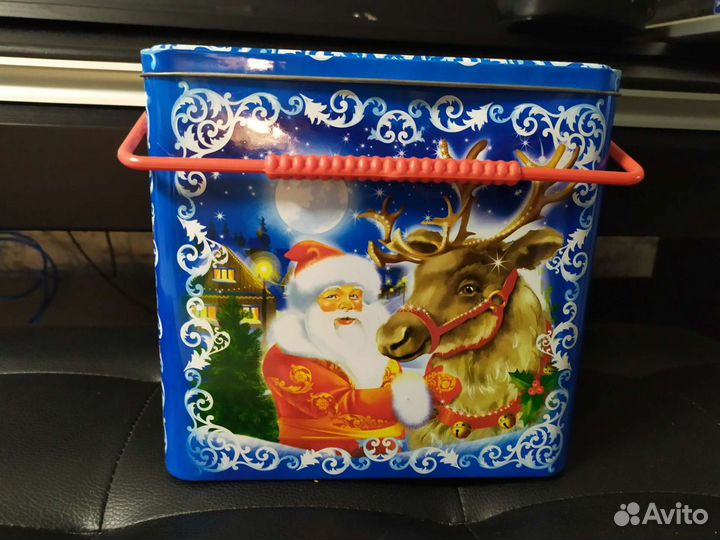 Коробка подарочная новогодняя