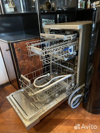 Посудомоечная машина Ginzzu DC518