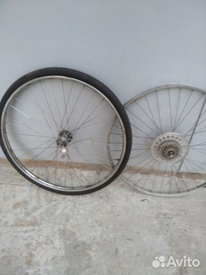 Колесо переднее 26, 28 и заднее 24