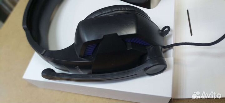 Наушники с микрофоном