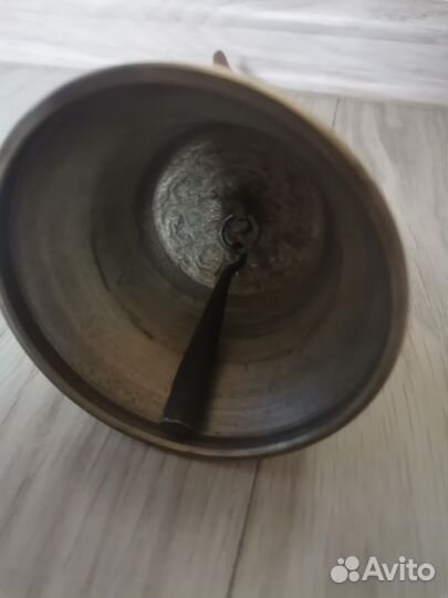 Колокол с ручкой из рога