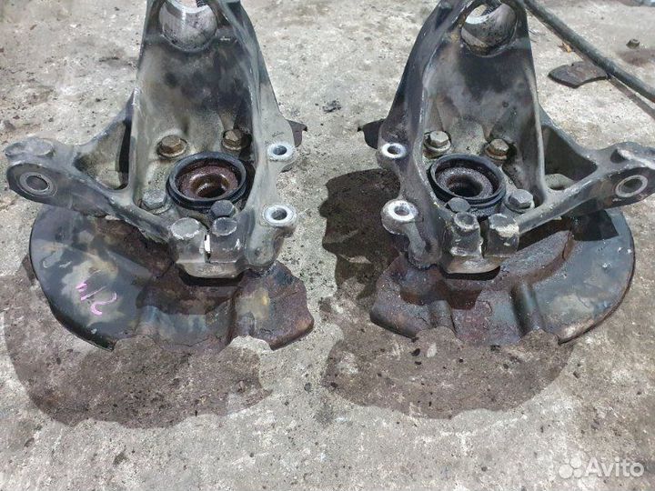 Кулак передний Volvo V40Cc 2.0 B5204T 2012-2016