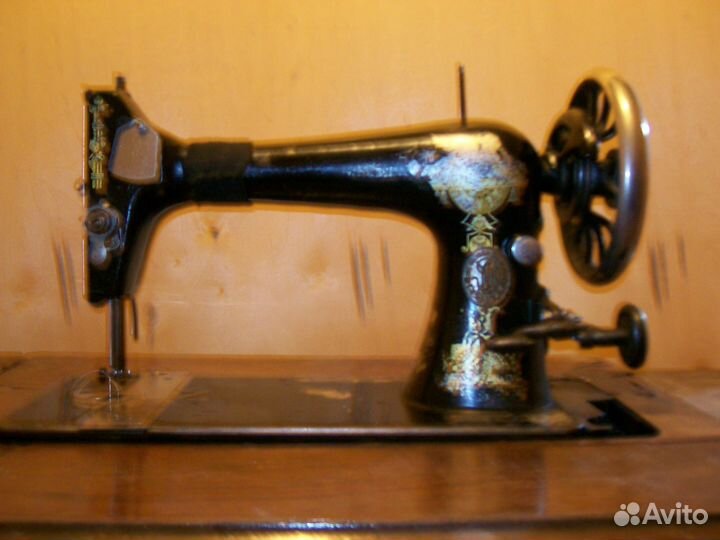 Швейная машинка singer