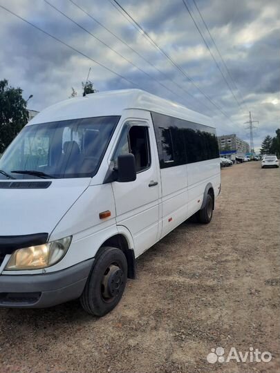 Автобус mercedes