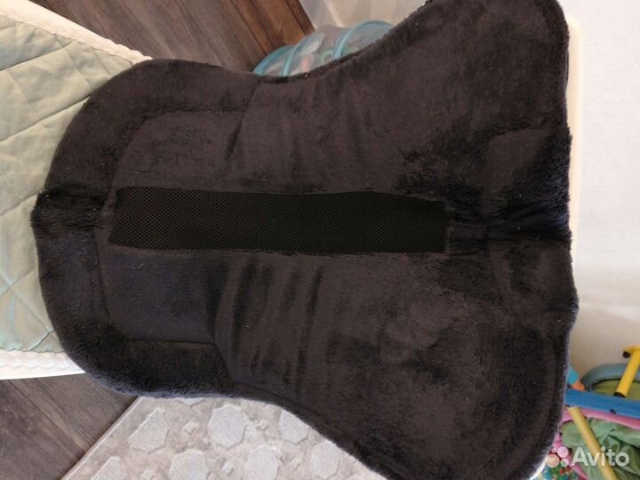 Меховушка под седло fouganza