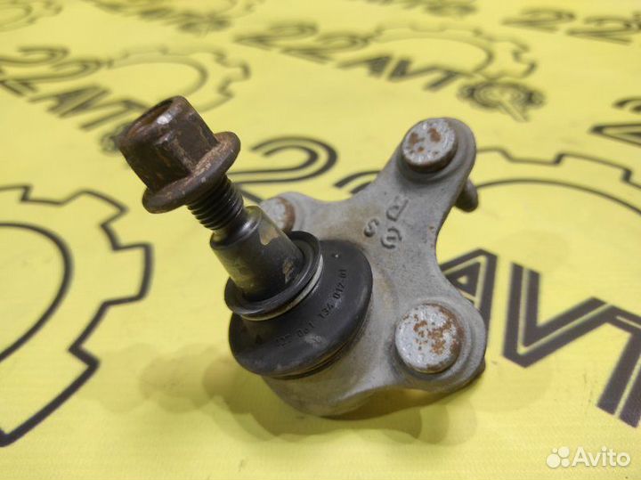 Шаровая опора передняя правая Volkswagen Tiguan