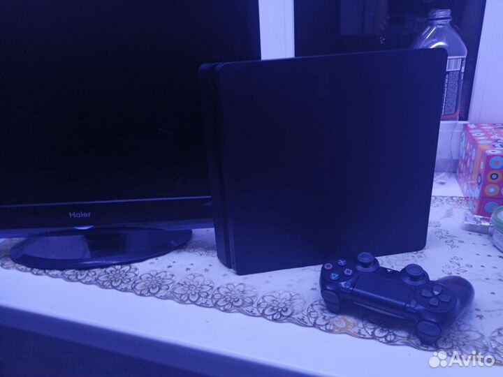 Sony PS4 slim 1tb