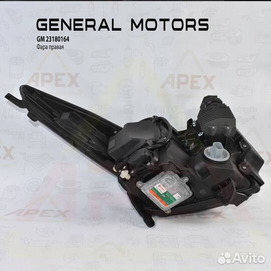 Фара передняя правая Cadillac ATS 2013-2019 general motors 23180164