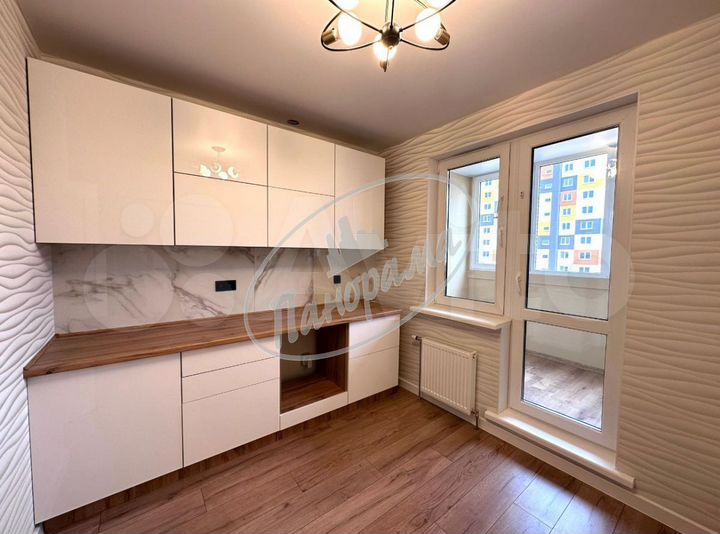 2-к. квартира, 57 м², 4/10 эт.