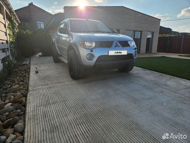 Mitsubishi L200 2.5 AT, 2007, 275 000 км