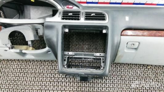 Панель приборов (торпедо) peugeot 406 (LSE19IS01)