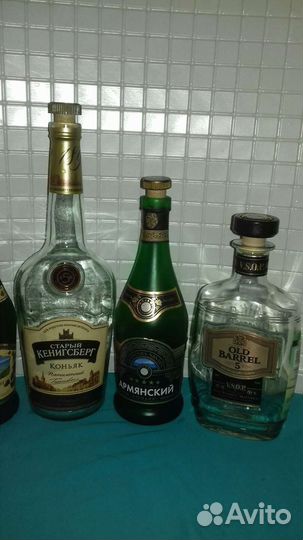 Бутылки от коньяка и виски. Коробки