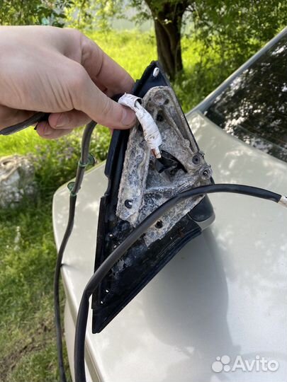 Зеркало заднего вида