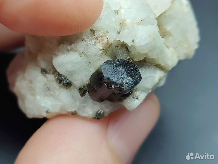 Турмалины с альбитом. Шерлова гора