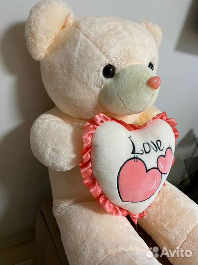 Плюшевый медведь