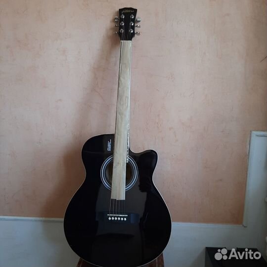 Акустическая гитара 4/4