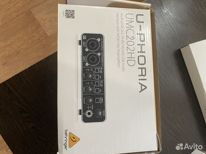 Звуковая карта behringer umc202HD