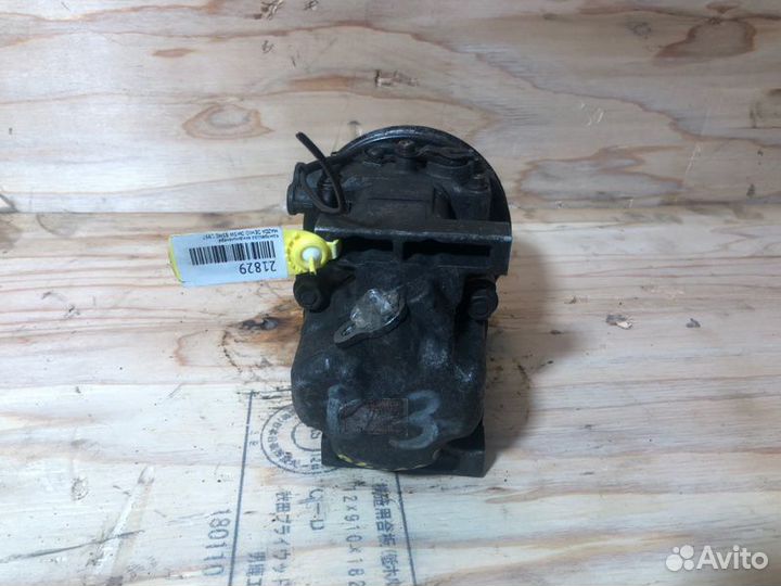 Компрессор кондиционера Mazda Demio DW3W B3ME 1997