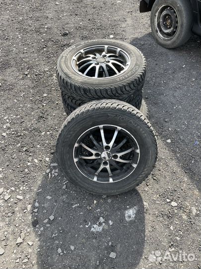 Зимняя резина на дисках r 13 LADA