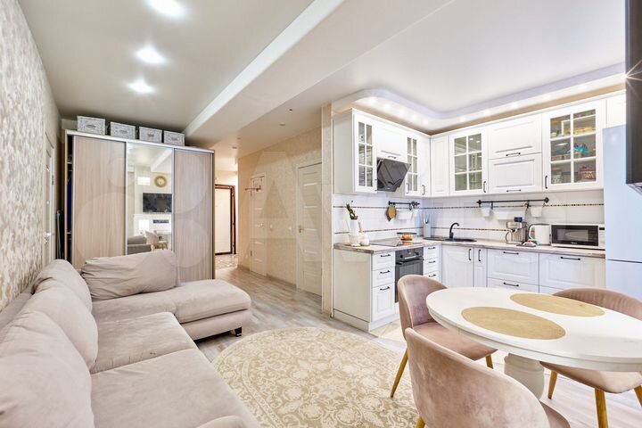 2-к. квартира, 56 м², 8/19 эт.