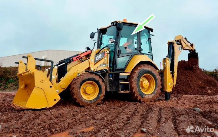 Стекло дверное левое верхнее Caterpillar 428f2