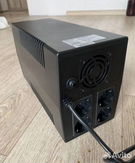 Источник бесперебойного питания