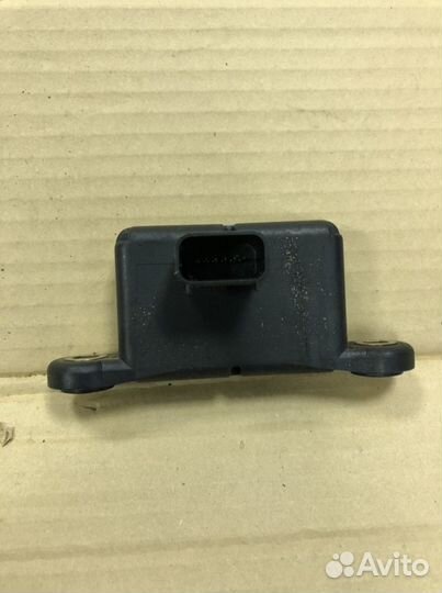 Датчик положения подвески Opel Astra J