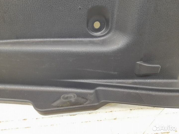 Накладка замка багажника Toyota Camry XV70