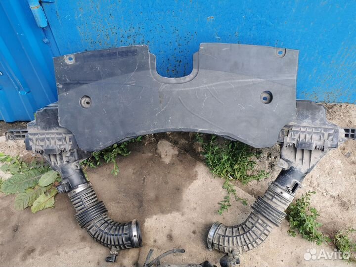 Корпус воздушного фильтра Infiniti fx50s s51 2009