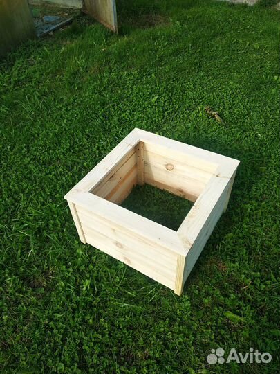 Деревянные уличные кашпо