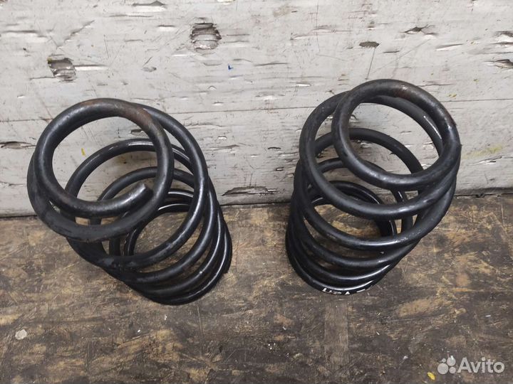 Пружина задняя Kia Sorento 1 BL 02-09г