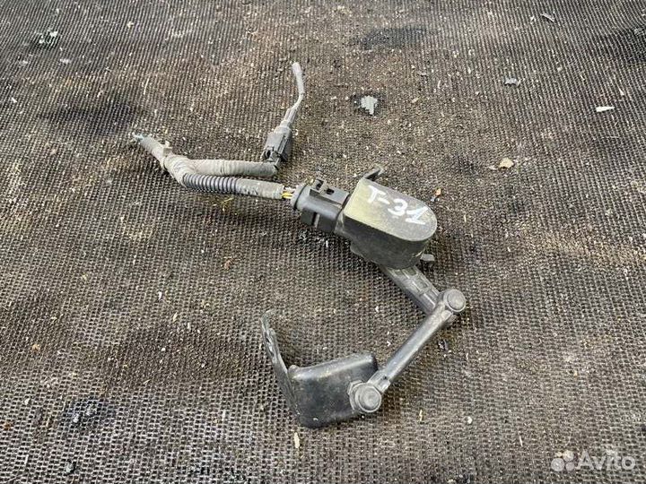 Датчик положения кузова задний Nissan X-Trail T31