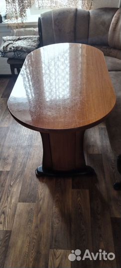 Кухонный стол