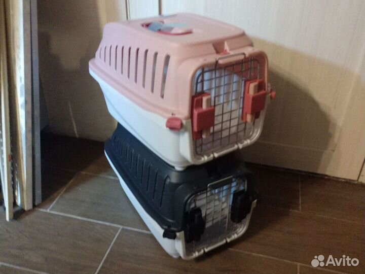 Клетки и купалки для птиц, переноски