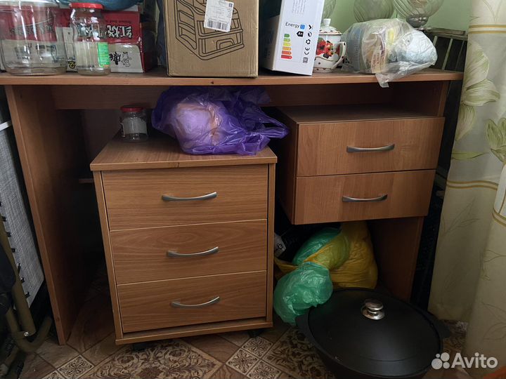 Письменный стол и тумба