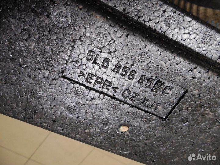 Контейнер в багажник Yeti 2009