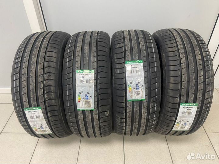 Triangle EffeXSport TH202 245/40 R20 99Y