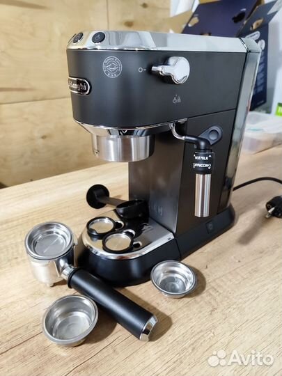 Кофемашина delonghi