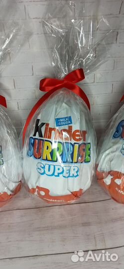 Большой шоколадный киндер сюрприз