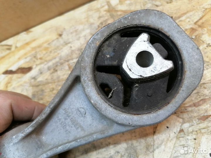 Опора двигателя Nissan Juke F15 MR16