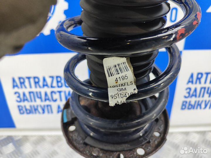 Амортизатор передний левый Opel Mokka J13 1.6